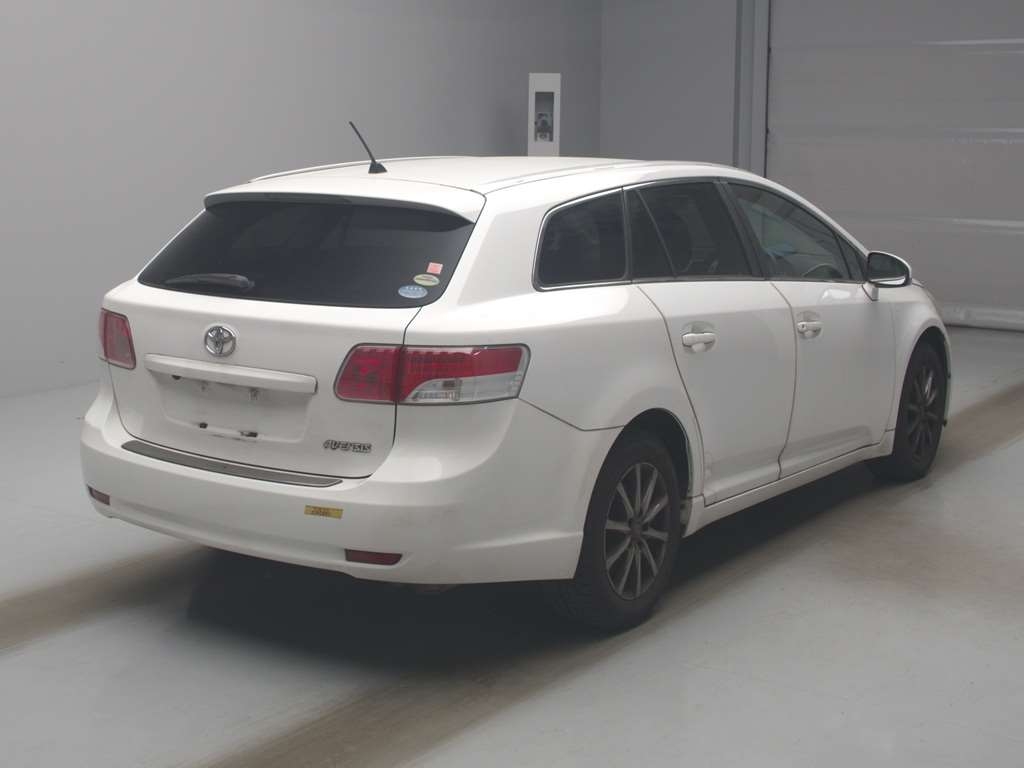 TOYOTA AVENSIS