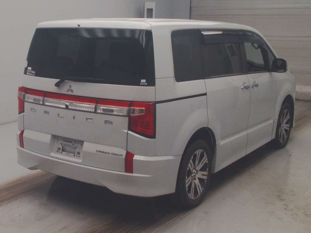 MITSUBISHI DELICA D:5