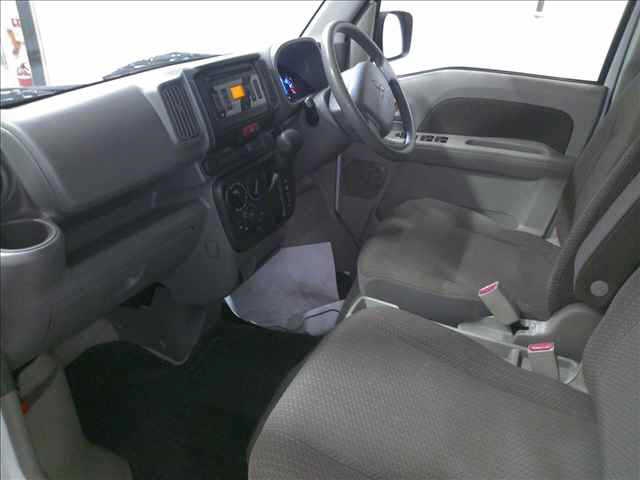 MITSUBISHI MINICAB