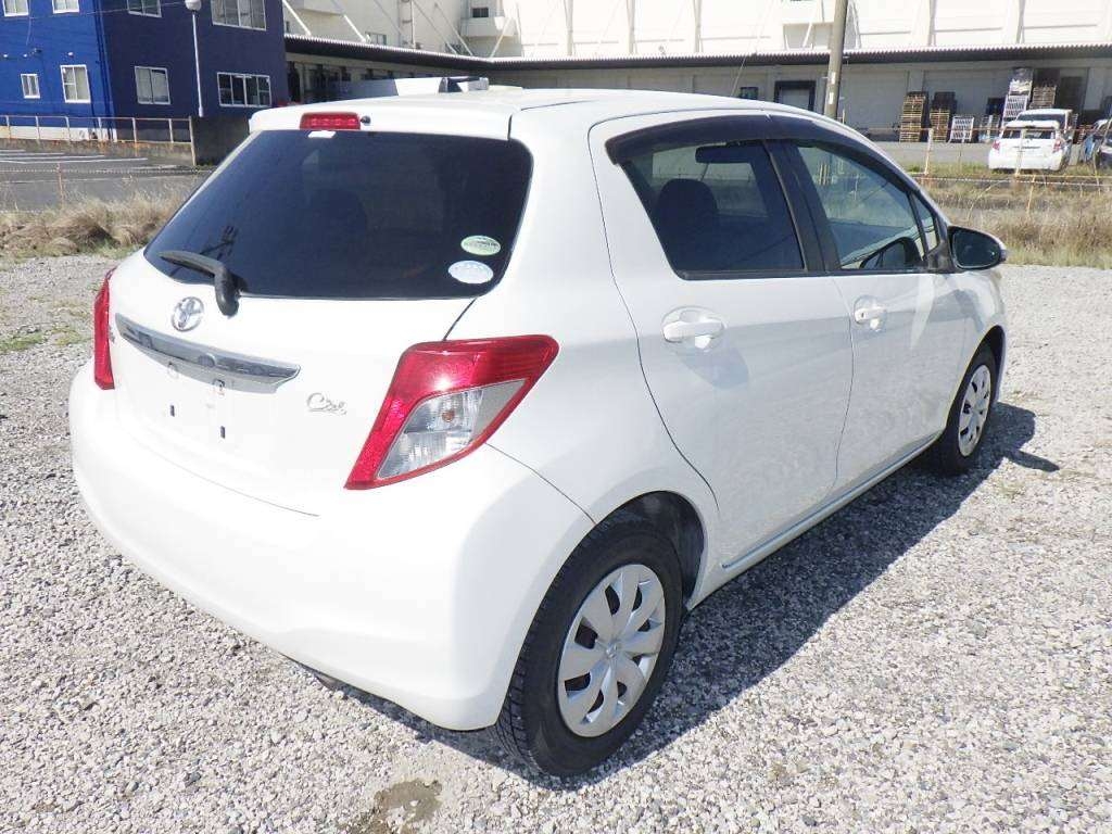 TOYOTA VITZ