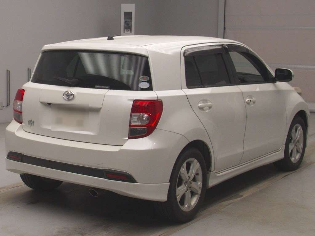 TOYOTA IST
