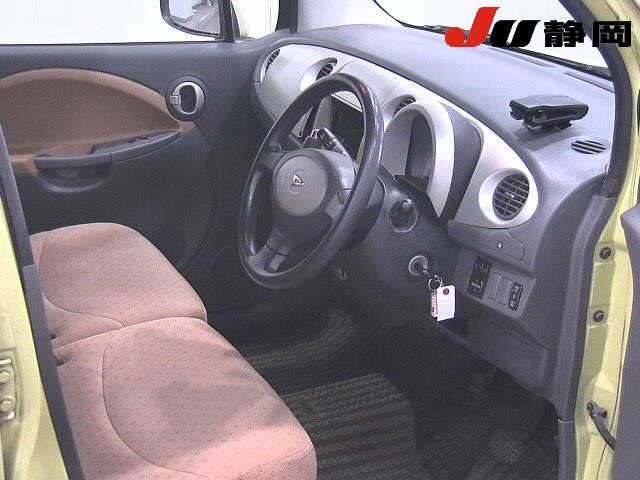 DAIHATSU MOVE LATTE