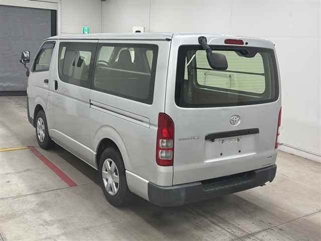TOYOTA REGIUS ACE
