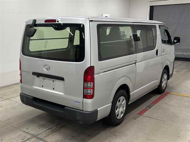 TOYOTA REGIUS ACE