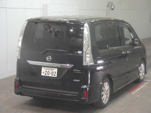 NISSAN SERENA