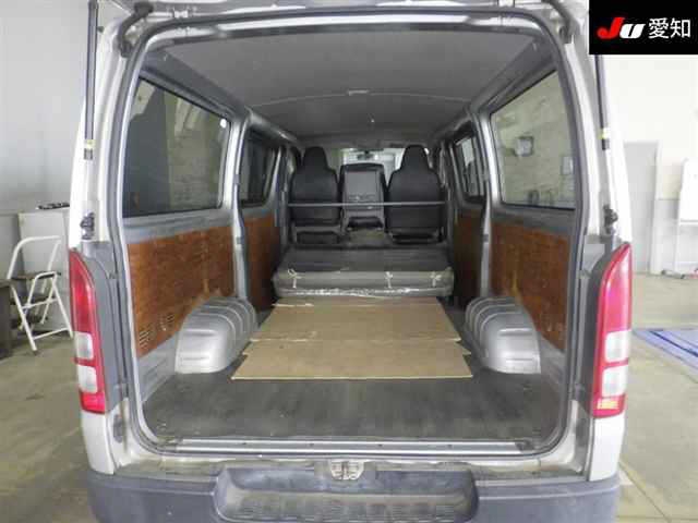 TOYOTA REGIUS ACE