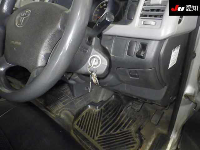 TOYOTA REGIUS ACE