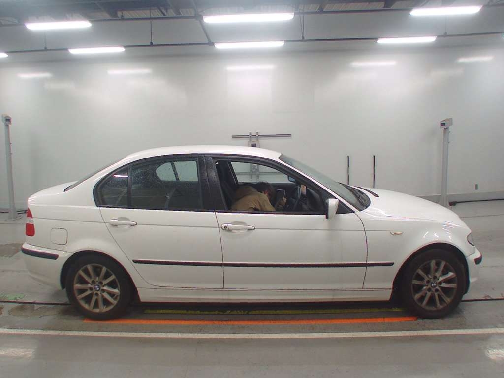 BMW 3-SERIES