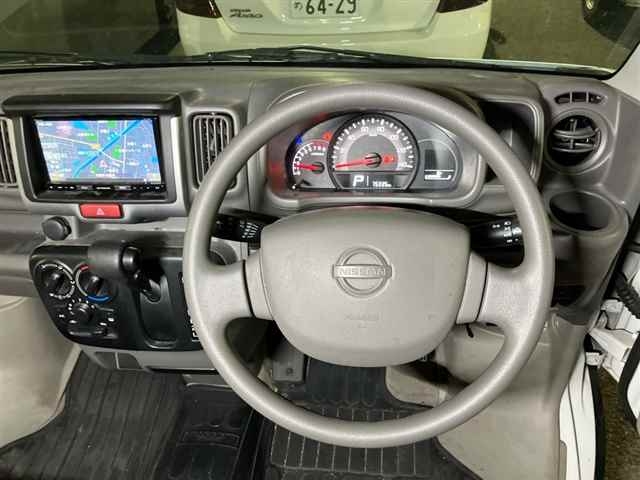 NISSAN NV100 CLIPPER