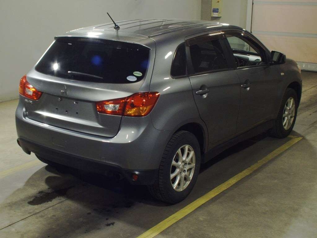 MITSUBISHI RVR