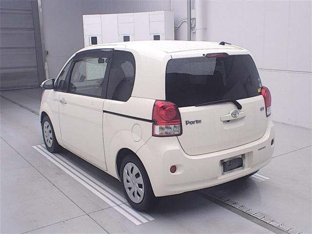 TOYOTA PORTE