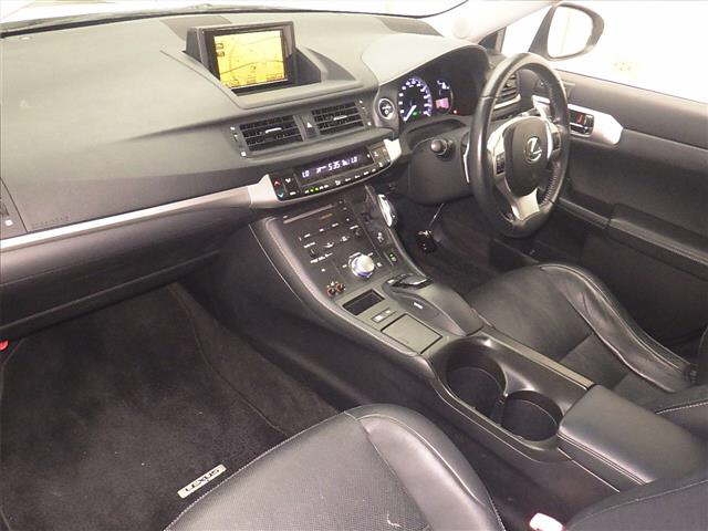 LEXUS CT200H