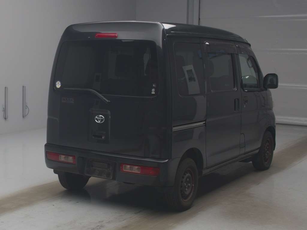 TOYOTA PIXIS VAN