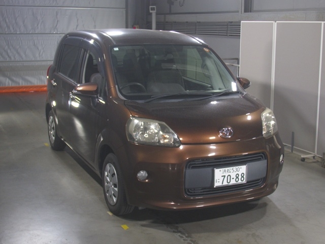 TOYOTA PORTE