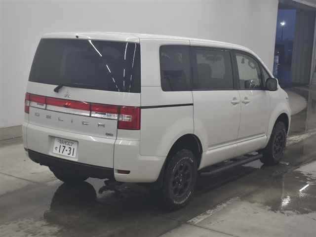 MITSUBISHI DELICA D:5