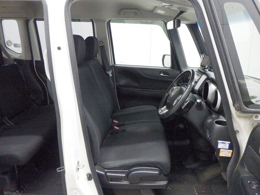 HONDA N-BOX+