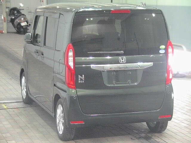 HONDA N-BOX