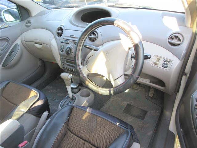 TOYOTA PLATZ