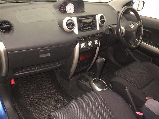 TOYOTA IST