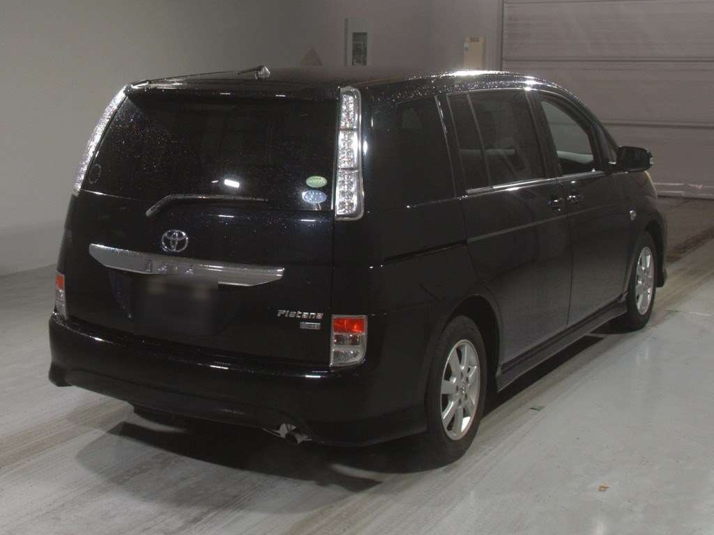 TOYOTA ISIS