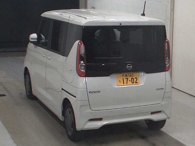 NISSAN ROOX