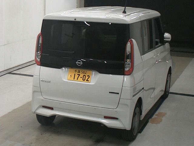 NISSAN ROOX