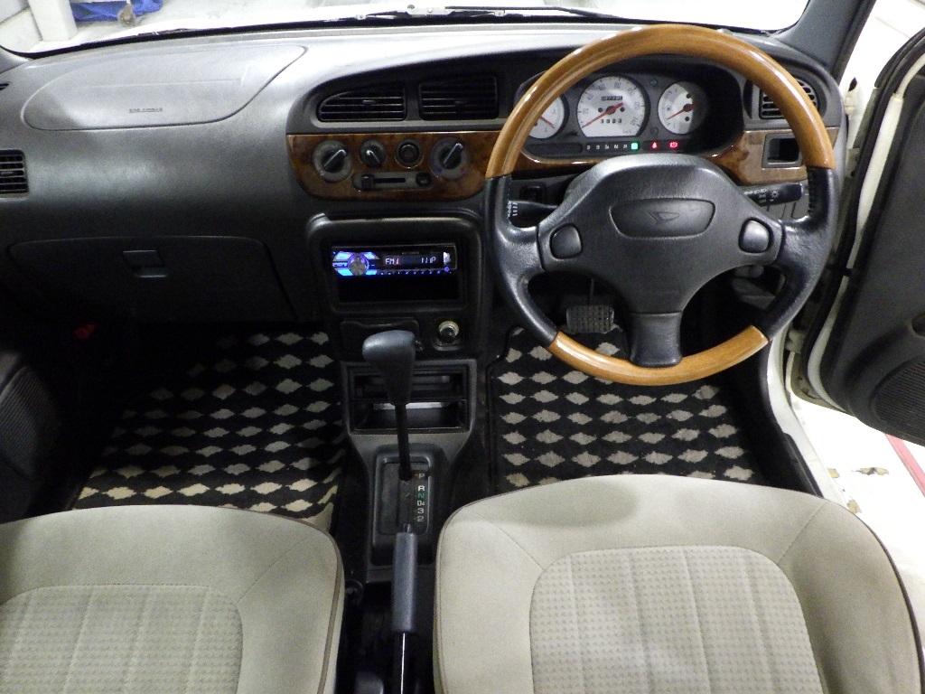 DAIHATSU MIRA GINO