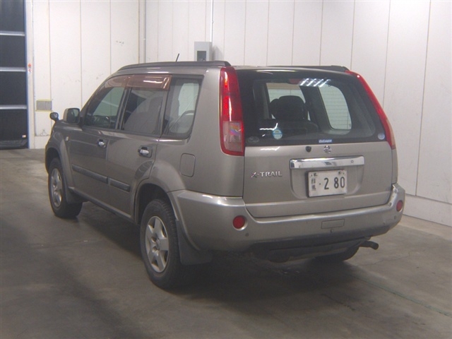 NISSAN X-TRAIL