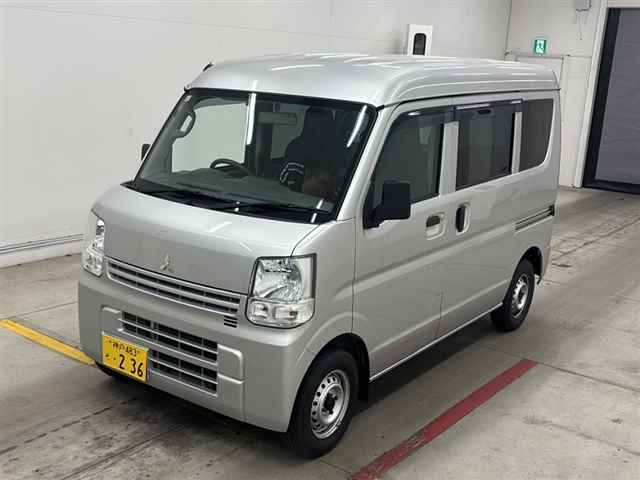 MITSUBISHI MINICAB