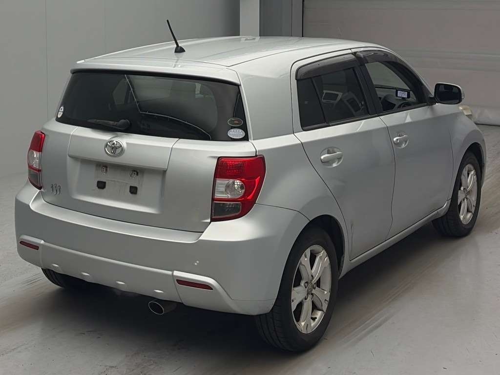 TOYOTA IST