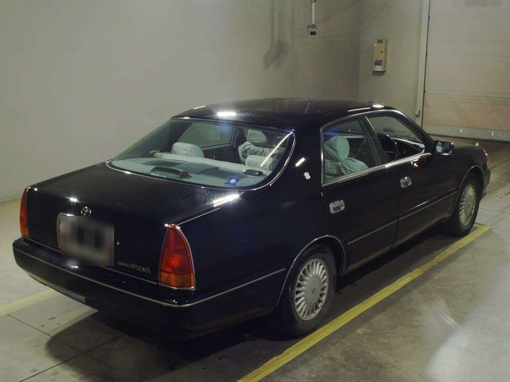 TOYOTA CROWN MAJESTA