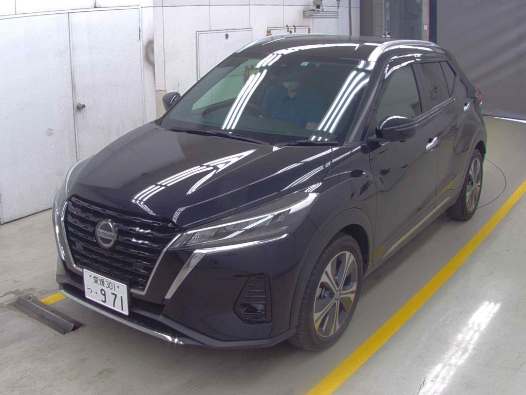 NISSAN KICKS