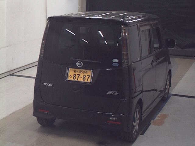 NISSAN ROOX