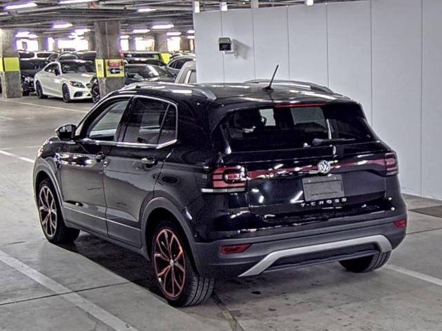 VOLKSWAGEN T-CROSS