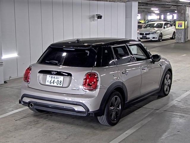 MINI HATCH