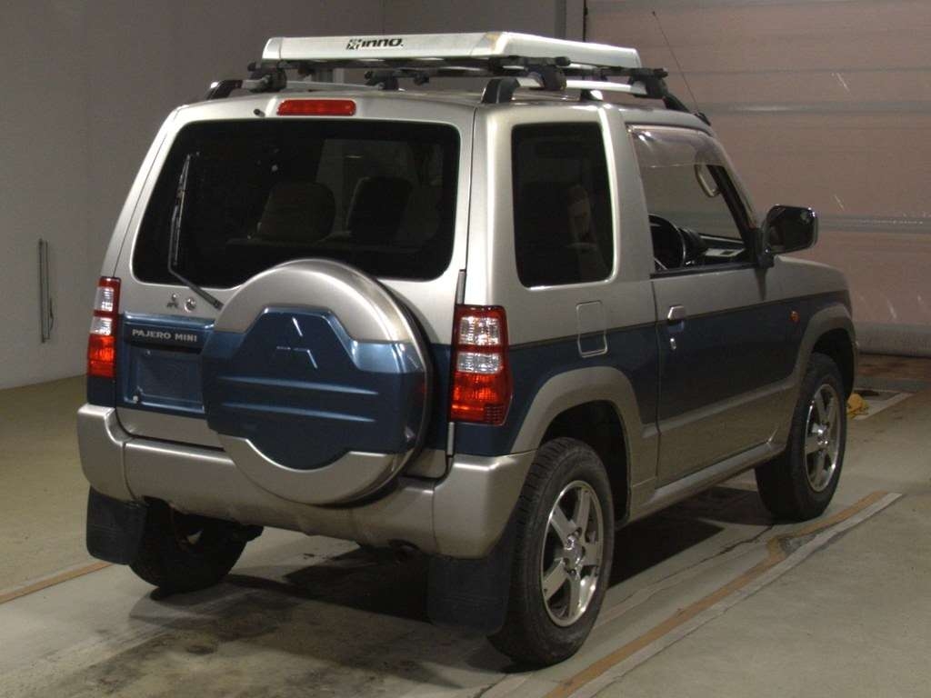 MITSUBISHI PAJERO MINI