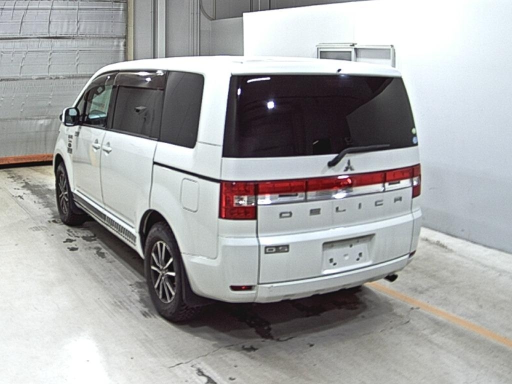 MITSUBISHI DELICA D:5
