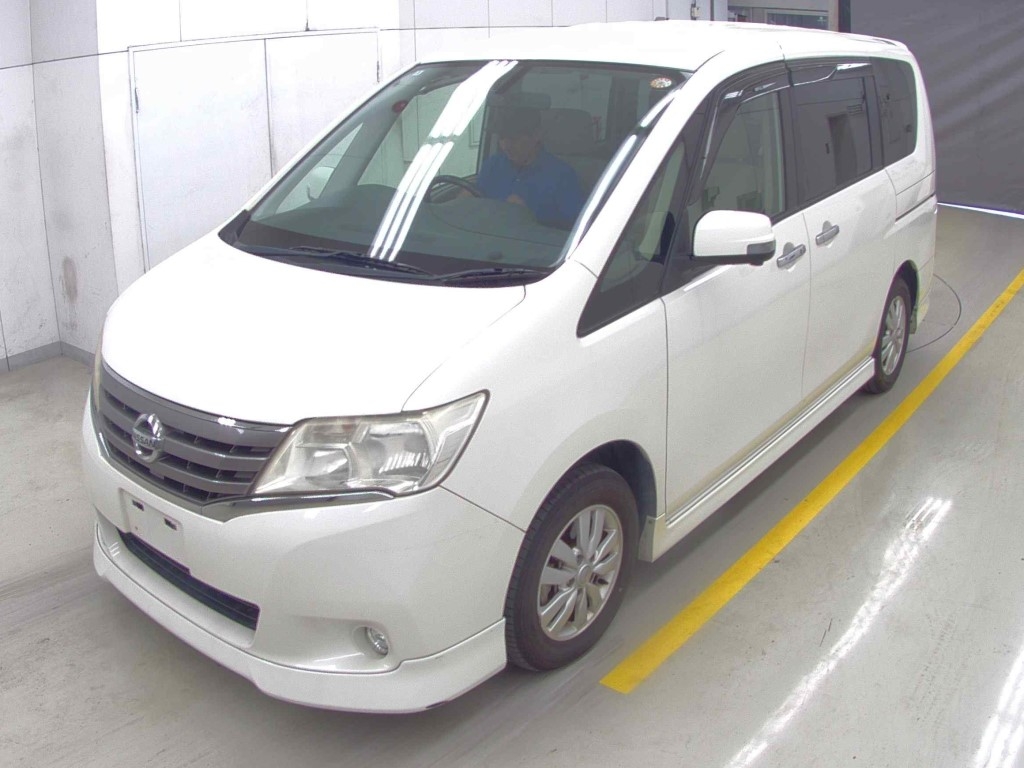 NISSAN SERENA