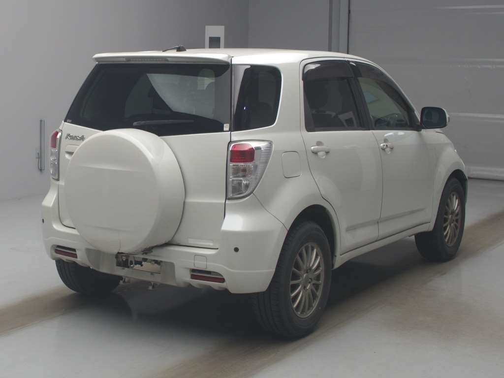 TOYOTA RUSH