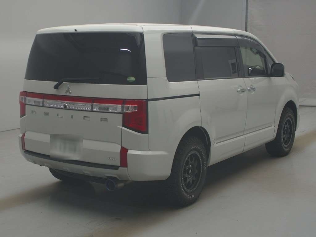 MITSUBISHI DELICA D:5