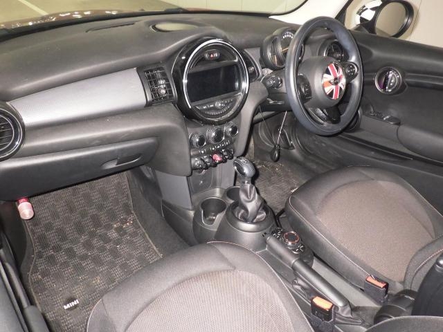 MINI HATCH