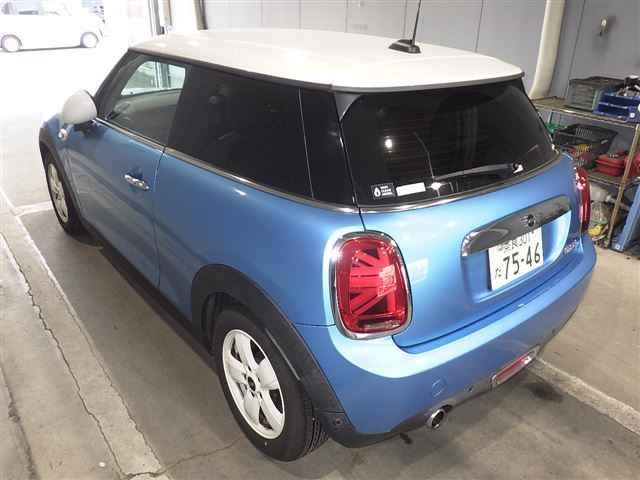MINI HATCH