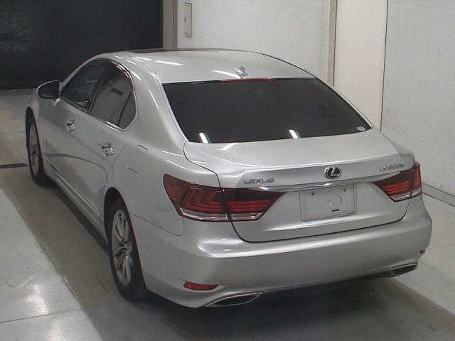 LEXUS LS600H