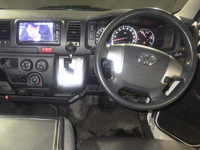 TOYOTA REGIUS ACE