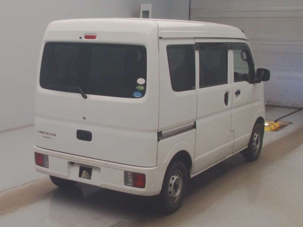 MITSUBISHI MINICAB