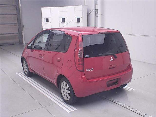 MITSUBISHI COLT
