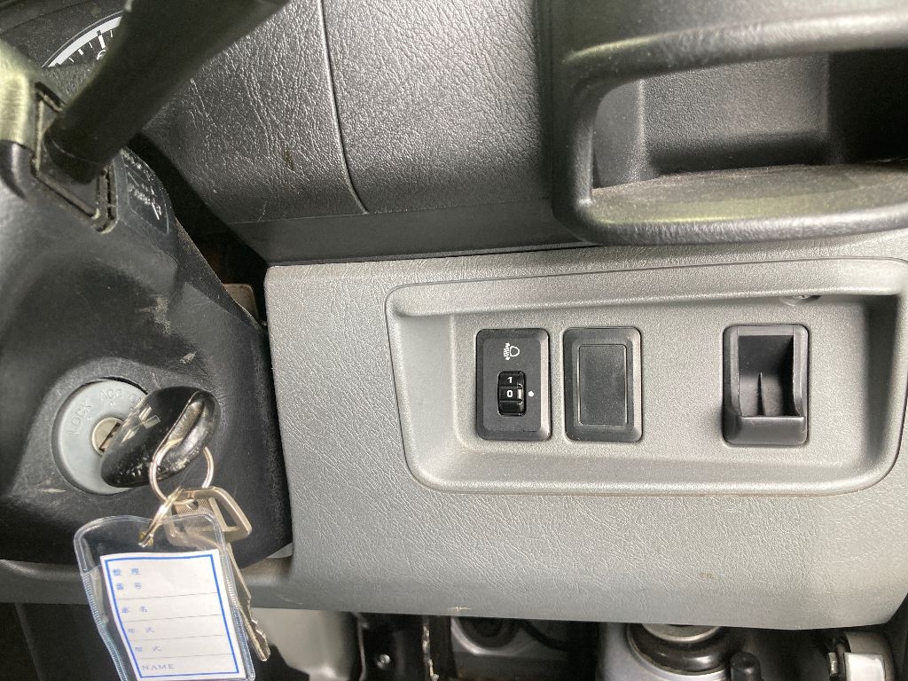 MITSUBISHI MINICAB