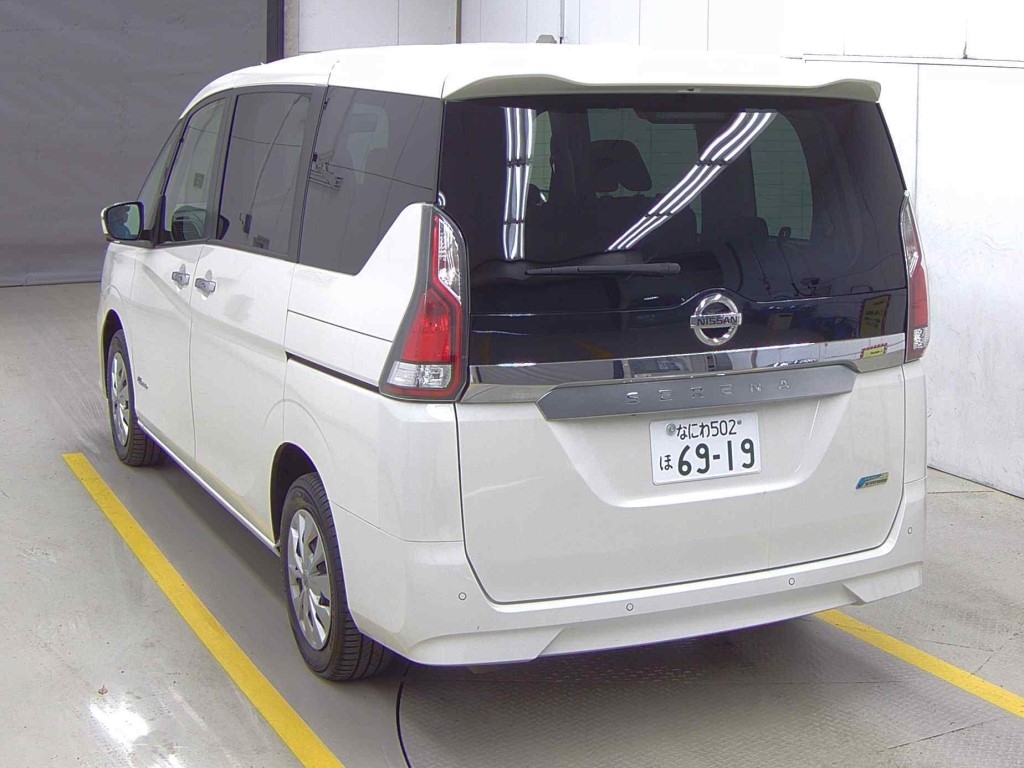 NISSAN SERENA