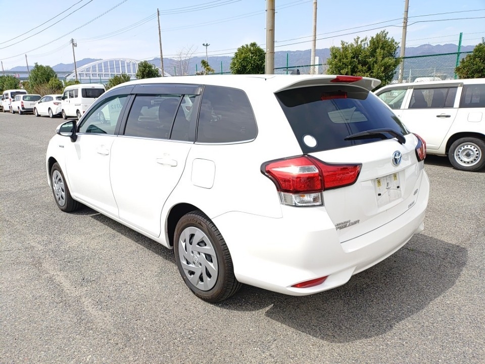 TOYOTA COROLLA FIELDER
