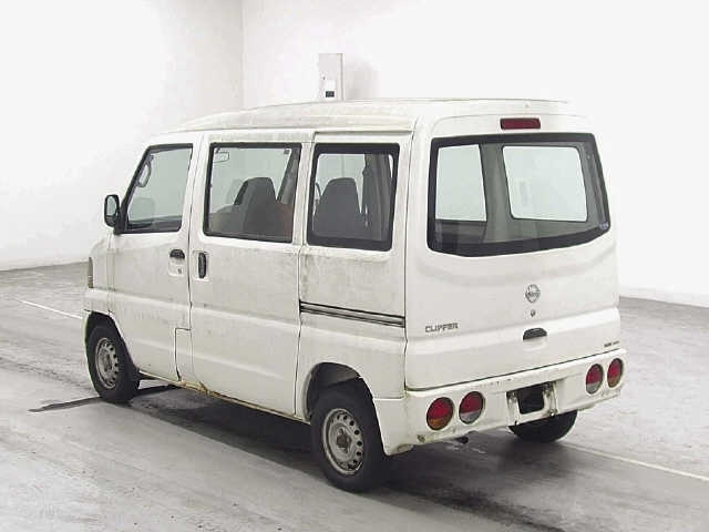 NISSAN CLIPPER